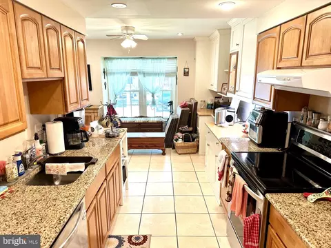 7917 Treeside Ct, Springfield, VA 22152 photo 11
