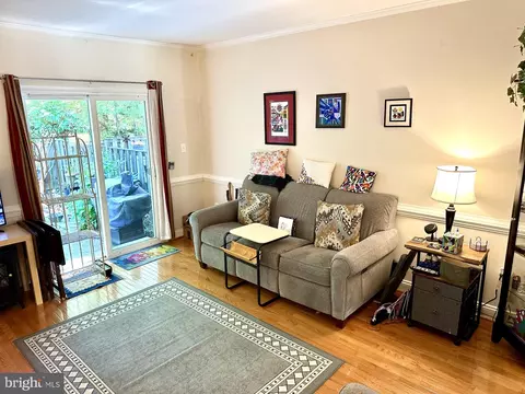 7917 Treeside Ct, Springfield, VA 22152 photo 6
