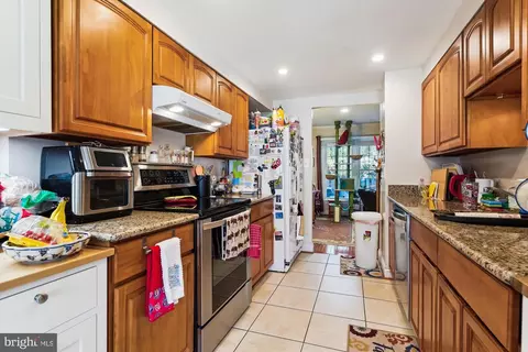 7917 Treeside Ct, Springfield, VA 22152 photo 10
