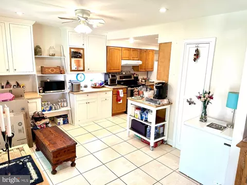 7917 Treeside Ct, Springfield, VA 22152 photo 12