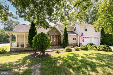 2231 Williams Ave, Vienna, VA 22182