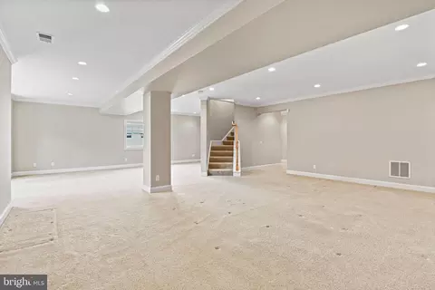Living - 6535 Fairlawn Dr, Mclean, VA 22101 photo 5 of 6