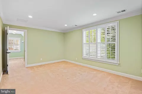 Bedroom - 6535 Fairlawn Dr, Mclean, VA 22101 photo 8 of 13