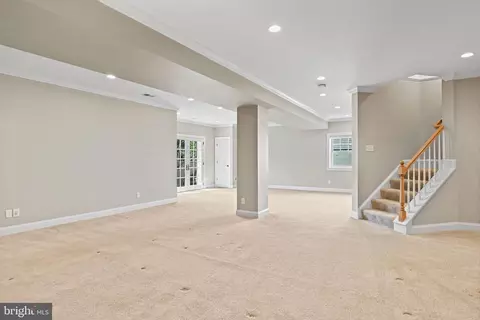 Living - 6535 Fairlawn Dr, Mclean, VA 22101 photo 6 of 6
