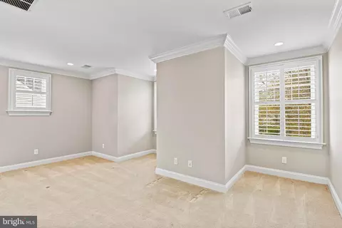 Bedroom - 6535 Fairlawn Dr, Mclean, VA 22101 photo 11 of 13