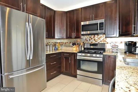 6356 Demme Pl, Springfield, VA 22150 photo 17