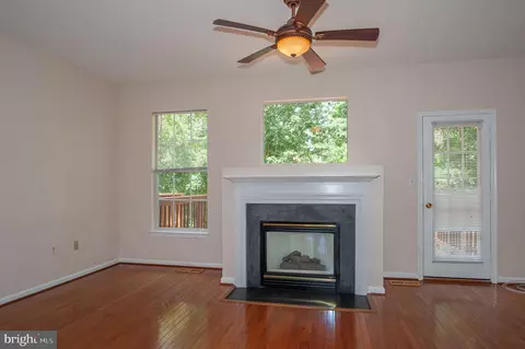 6356 Demme Pl, Springfield, VA 22150 photo 5