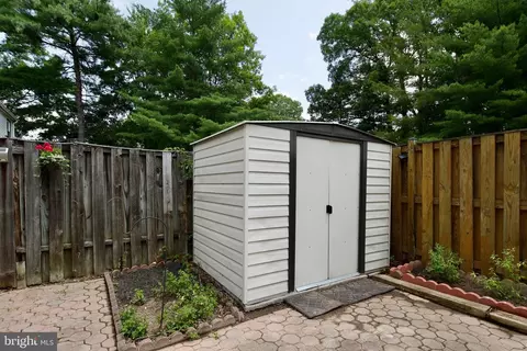 7726 Matisse Way, Springfield, VA 22153 photo 32