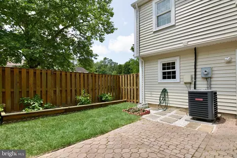 7726 Matisse Way, Springfield, VA 22153 photo 31