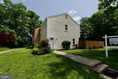 7726 Matisse Way, Springfield, VA 22153 photo 2