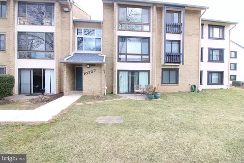 10227 Valentino Dr #7104, Oakton, VA 22124