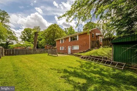 Exterior - 7536 Axton St, Springfield, VA 22151 photo 5 of 7