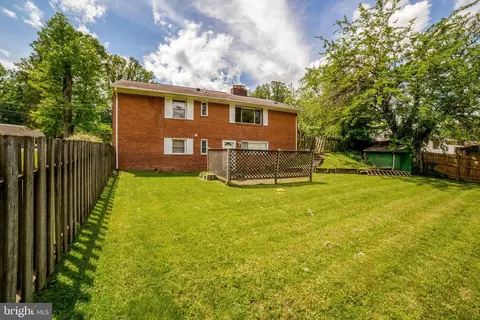 Exterior - 7536 Axton St, Springfield, VA 22151 photo 3 of 7