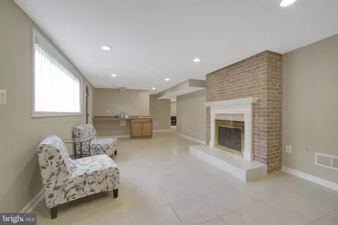 Living - 7536 Axton St, Springfield, VA 22151 photo 5 of 6