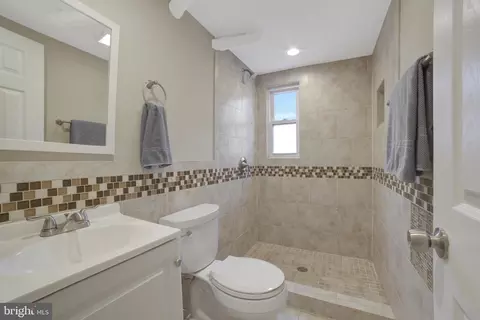 Bath - 7536 Axton St, Springfield, VA 22151 photo 4 of 4