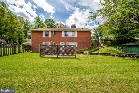 Exterior - 7536 Axton St, Springfield, VA 22151 photo 4 of 7