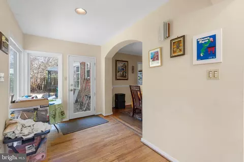 8610 Clydesdale Rd, Springfield, VA 22151 photo 9