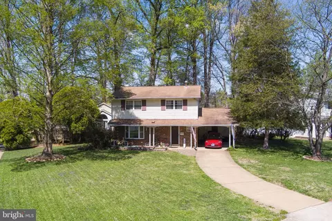 8610 Clydesdale Rd, Springfield, VA 22151 photo 3