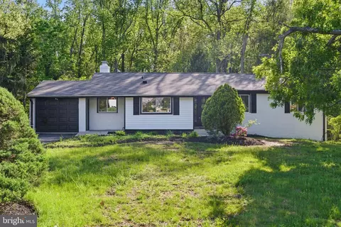 4838 Randolph Dr, Annandale, VA 22003