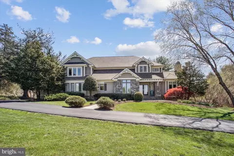 11300 Antrim Ct, Great Falls, VA 22066