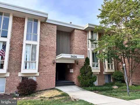 2626 Fort Farnsworth Rd #200, Alexandria, VA 22303