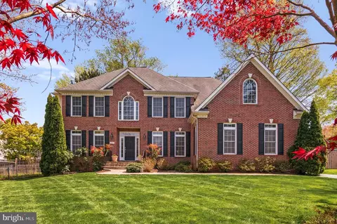 6813 Felix St, Mclean, VA 22101