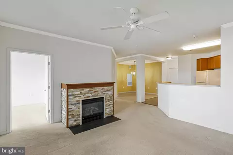 815 Branch Dr #404, Herndon, VA 20170