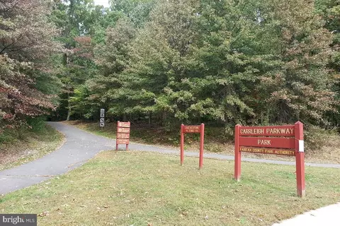 5610 Flag Run Dr, Springfield, VA 22151 photo 27