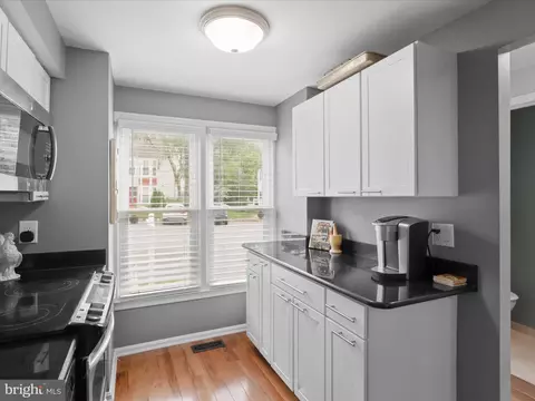 2161 Whisper Way, Reston, VA 20191 photo 5
