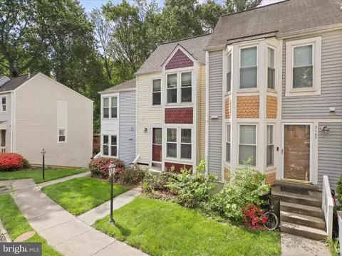 2161 Whisper Way, Reston, VA 20191 photo 2