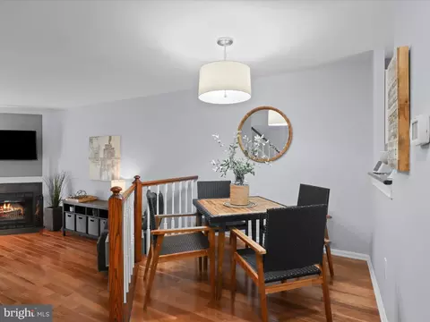 2161 Whisper Way, Reston, VA 20191 photo 9