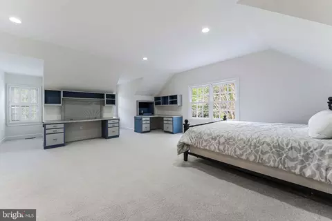 Bedroom - 1210 Windrock Dr, Mclean, VA 22102 photo 4 of 5