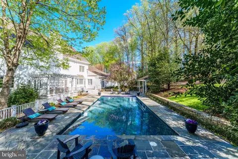 Exterior - 1210 Windrock Dr, Mclean, VA 22102 photo 12 of 26