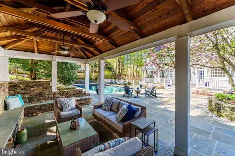 Exterior - 1210 Windrock Dr, Mclean, VA 22102 photo 5 of 26