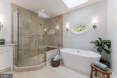 Bath - 1210 Windrock Dr, Mclean, VA 22102 photo 3 of 9