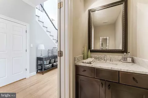 Entry Way - 1210 Windrock Dr, Mclean, VA 22102 photo 5 of 10