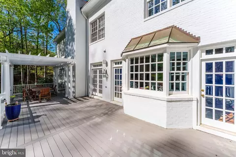 Exterior - 1210 Windrock Dr, Mclean, VA 22102 photo 11 of 26