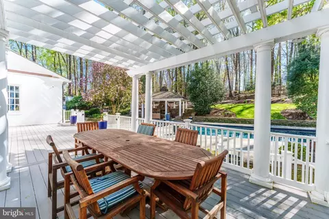 Exterior - 1210 Windrock Dr, Mclean, VA 22102 photo 7 of 26