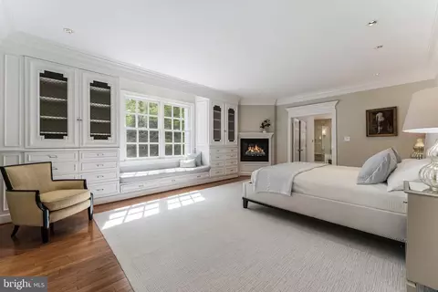Bedroom - 1210 Windrock Dr, Mclean, VA 22102 photo 2 of 5