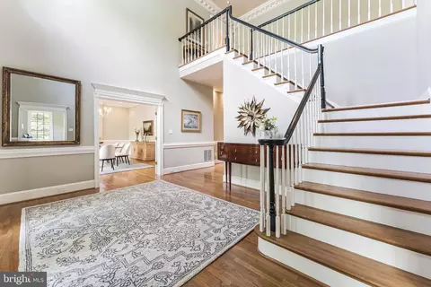 Entry Way - 1210 Windrock Dr, Mclean, VA 22102 photo 6 of 10