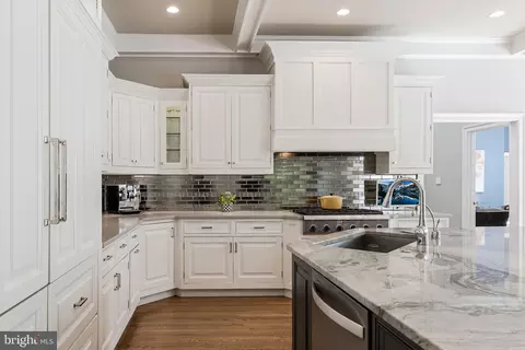 Kitchen - 1210 Windrock Dr, Mclean, VA 22102 photo 4 of 4