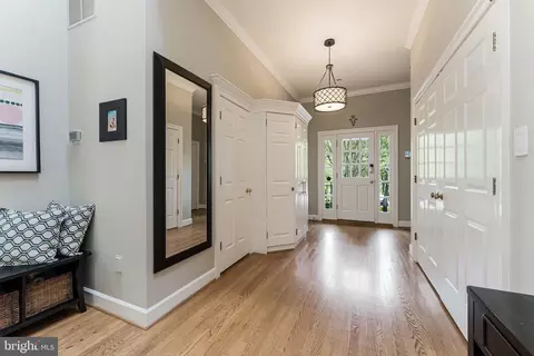 Entry Way - 1210 Windrock Dr, Mclean, VA 22102 photo 3 of 10