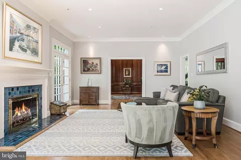 Living - 1210 Windrock Dr, Mclean, VA 22102 photo 2 of 3