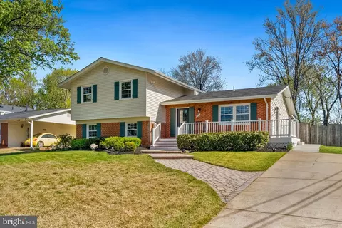 6426 Meriwether Ln, Springfield, VA 22150
