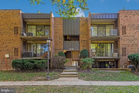 7804 Dassett Ct #202, Annandale, VA 22003