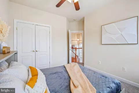 Bedroom - 4091 River Forth Dr, Fairfax, VA 22030 photo 4 of 6