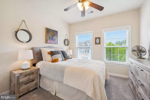 Bedroom - 4091 River Forth Dr, Fairfax, VA 22030 photo 1 of 6