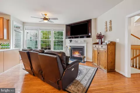 Other - 4091 River Forth Dr, Fairfax, VA 22030 photo 4 of 8
