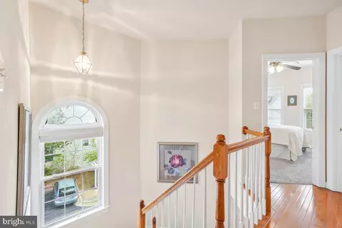 Entry Way - 4091 River Forth Dr, Fairfax, VA 22030 photo 3 of 4