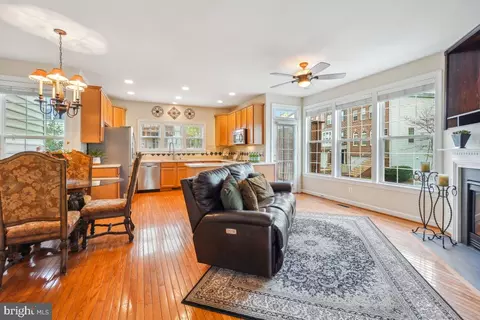 Other - 4091 River Forth Dr, Fairfax, VA 22030 photo 3 of 8